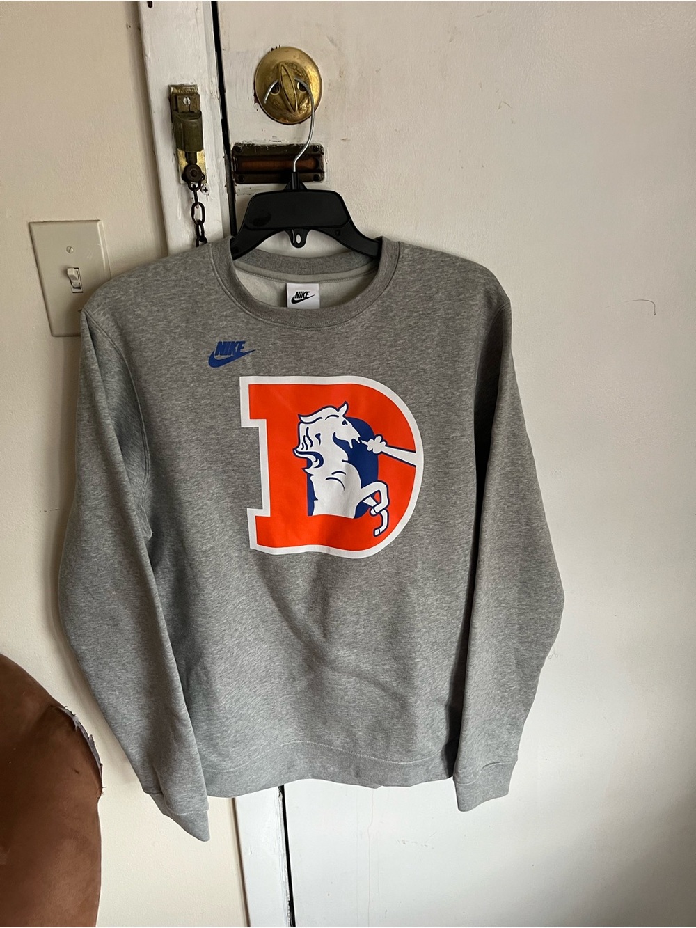 Denver Broncos Nike men’s NFL crew sweatshirt M
